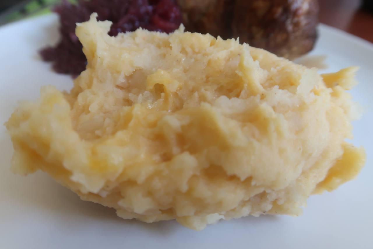 Aardappelpuree met knoflook en kaas